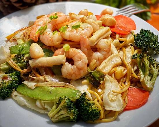 Seafood Fried Noodles 海鮮炒麵